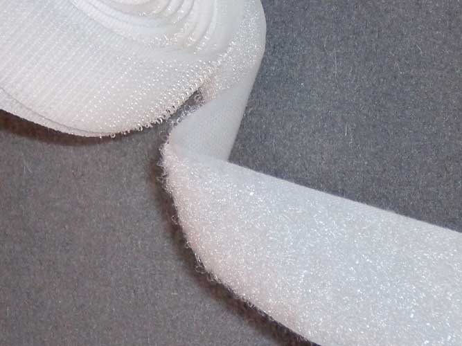 STRING / FRINGE CURTAIN